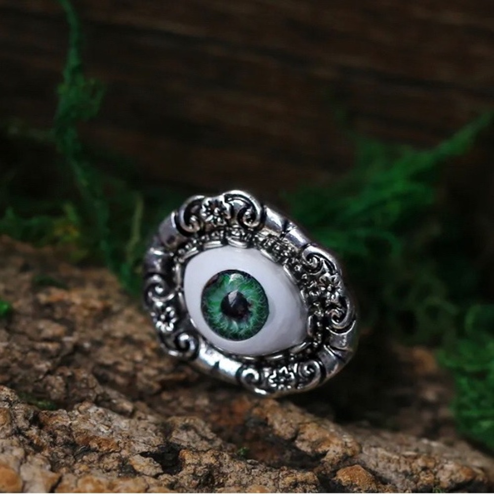 Evil Eye ‘All Seeing’ Tibetan Silver Ring - Picture 3 of 5